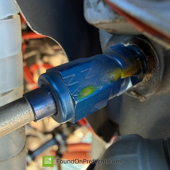 Robinson R22 – Cracked Torque Stripe