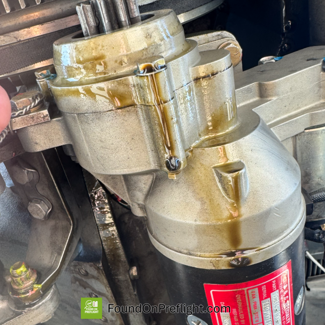 Robinson R22 – Excessive Engine Oil Leak