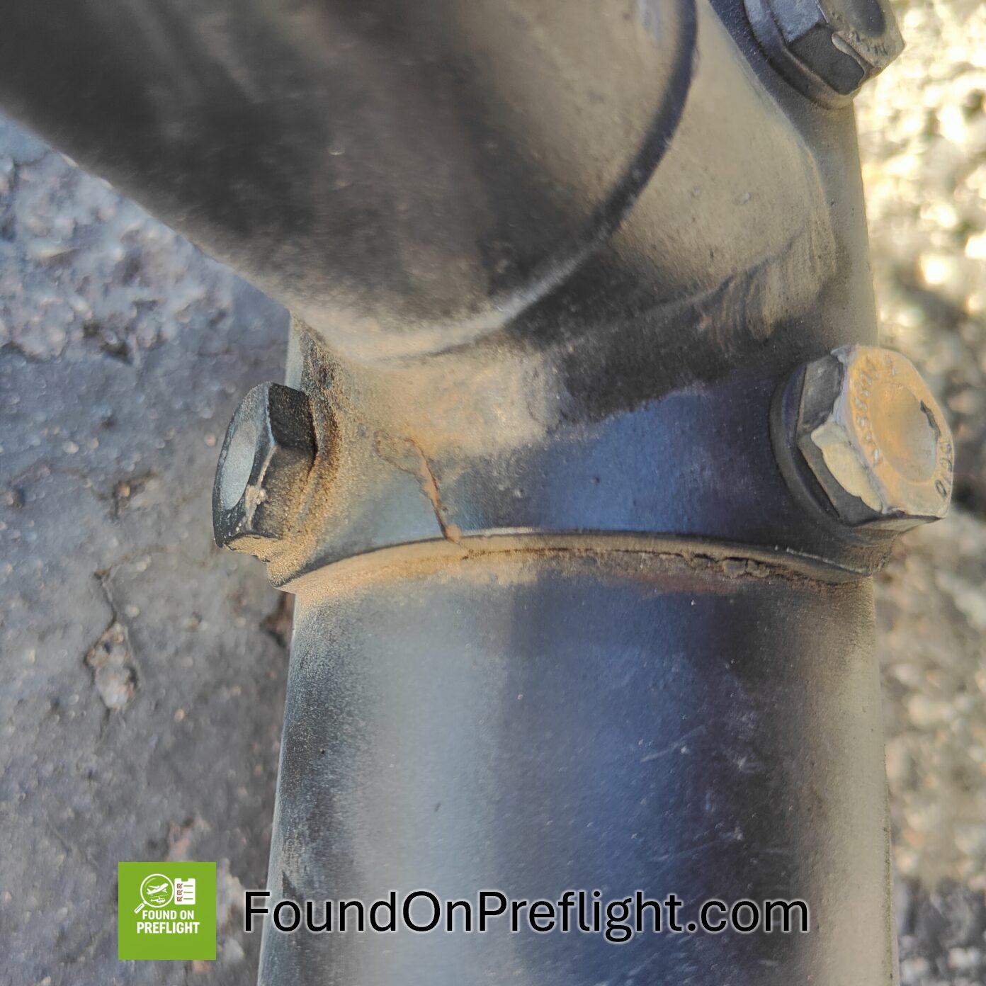 Robinson R22 – Cracked Landing Gear