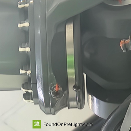 R44 leaking main rotor boot