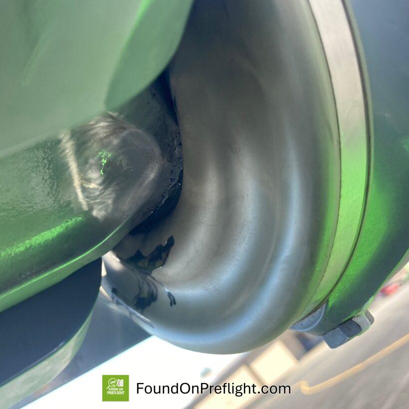 Robinson R44 – Main Rotor Boot Leaking