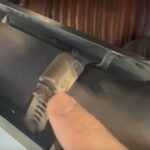 Robinson R22 – Carb Heat Scoop Loose (Video)