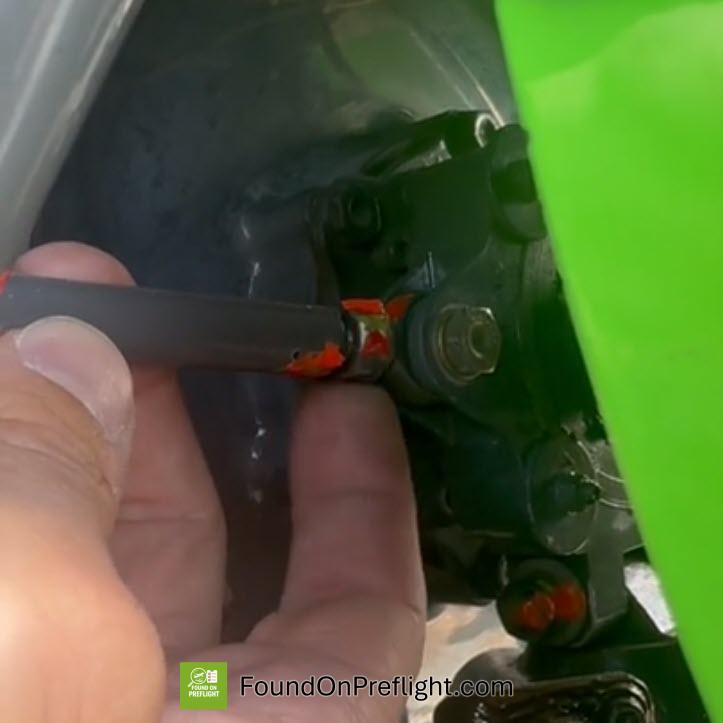 Robinson R22 - Upper Bearing Support Bar Loose