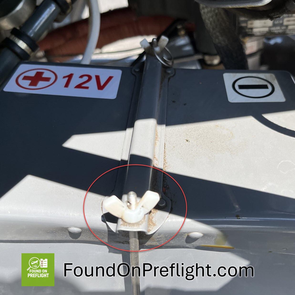 R22 missing security pin on battery cover