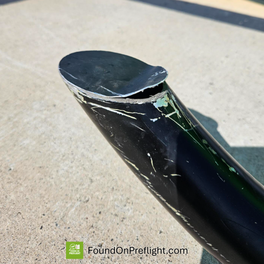 Robinson R44 – Landing Gear Toecap Loose