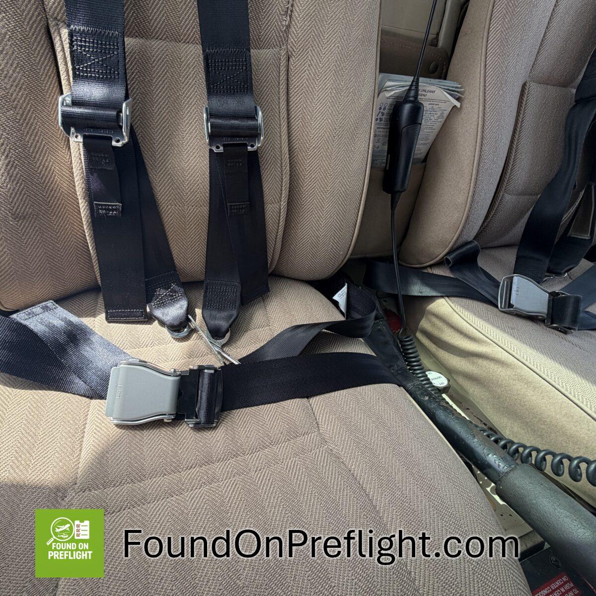 Bell 407 - Seatbelt Buckle Backwards