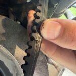 Robinson R22 – Cracked Alternator Belt