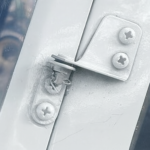 Robinson R22 – Door Security Pin Installed Incorrectly