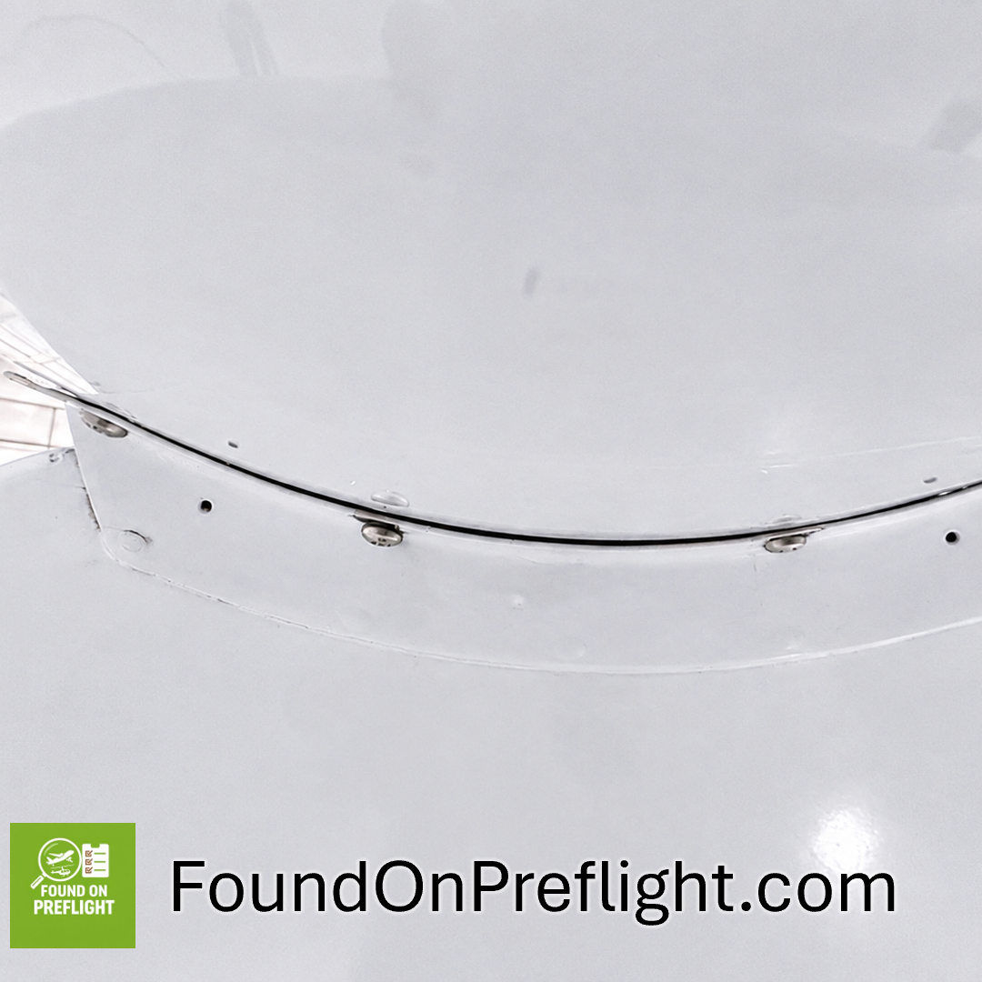 Robinson R44 – Tail Boom Screw Loose