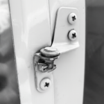 Robinson R22 – Door Security Pin Installed Incorrectly