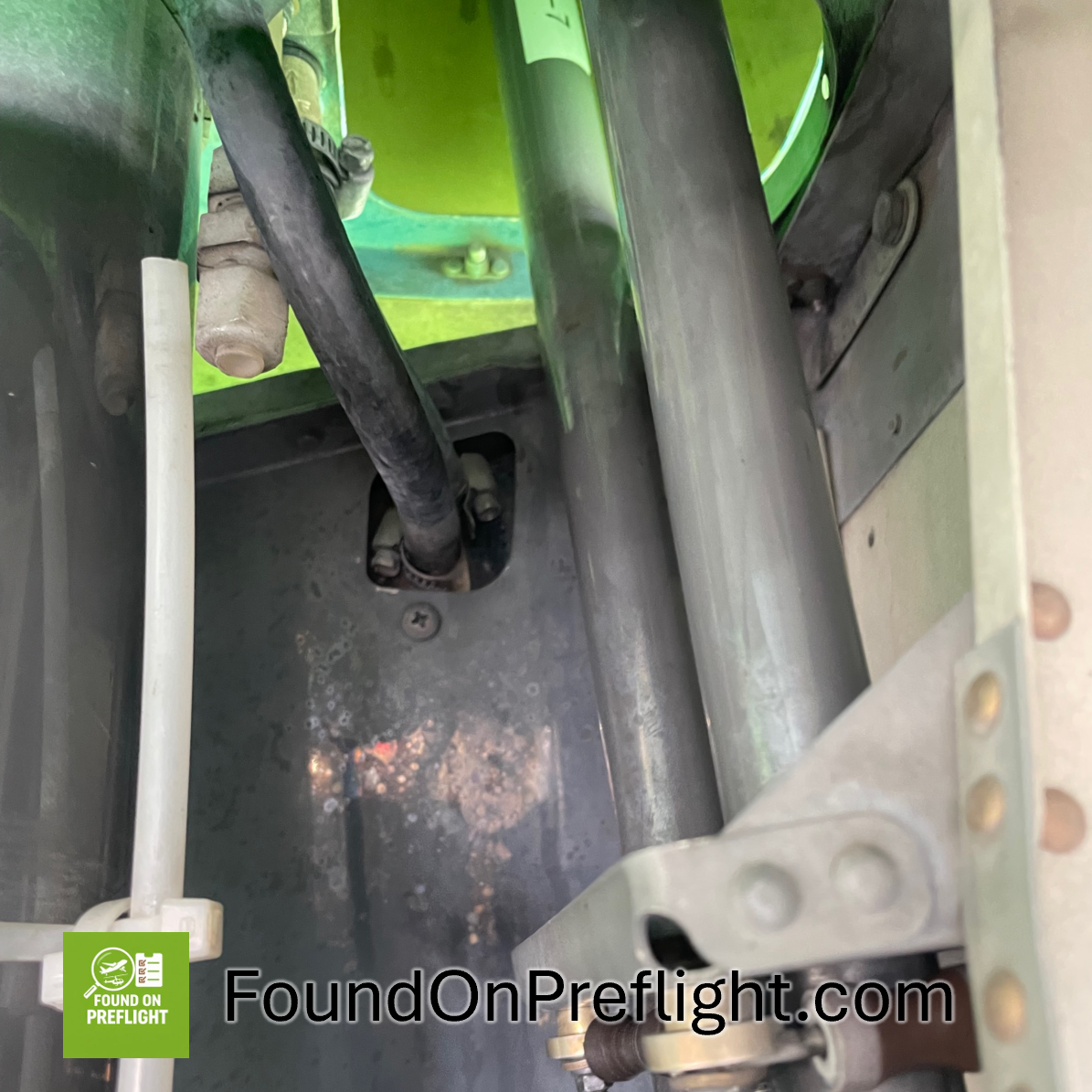 Robinson R22 – Pitot Tube Line Broken