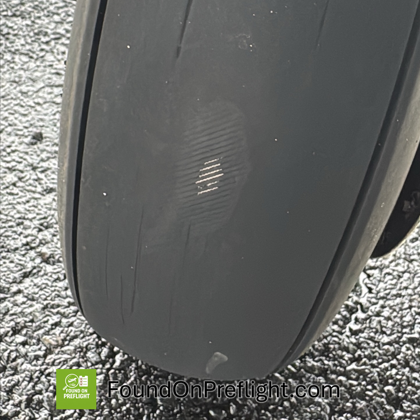 C172 Tire bold spot