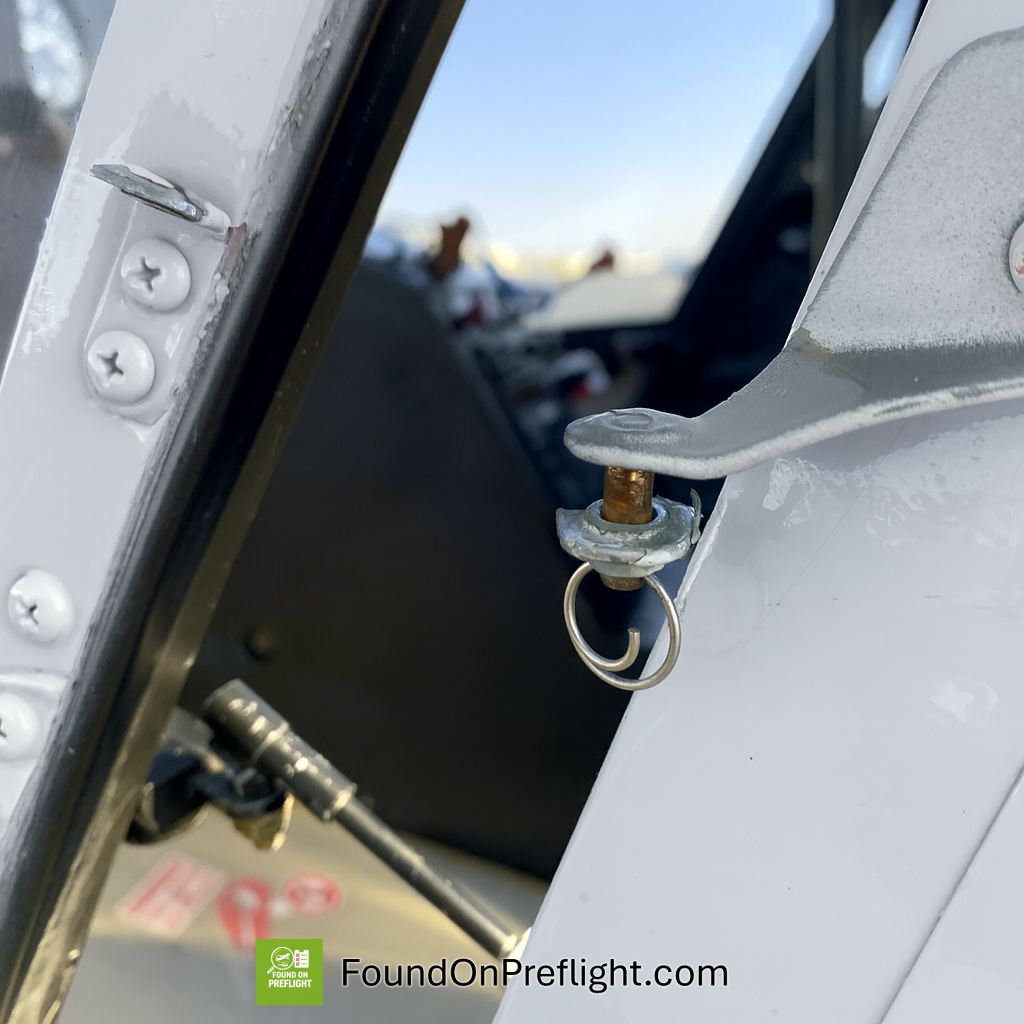 R44 door hinge broke off