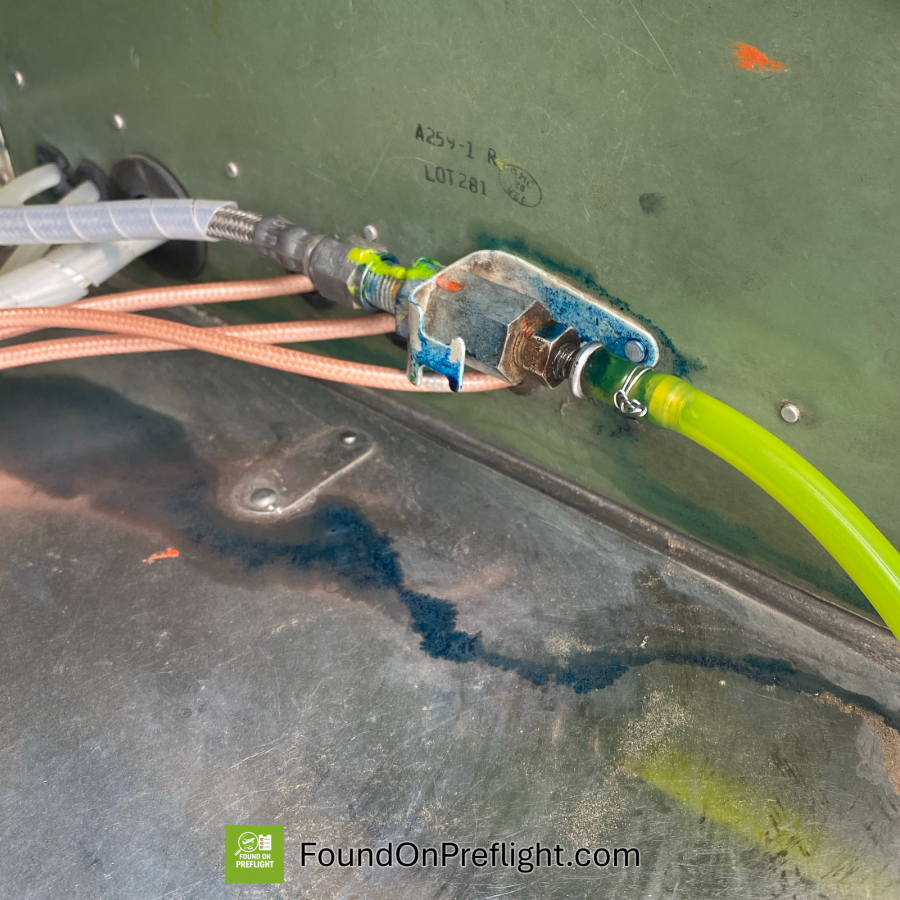 Robinson R22 – Fuel Leak